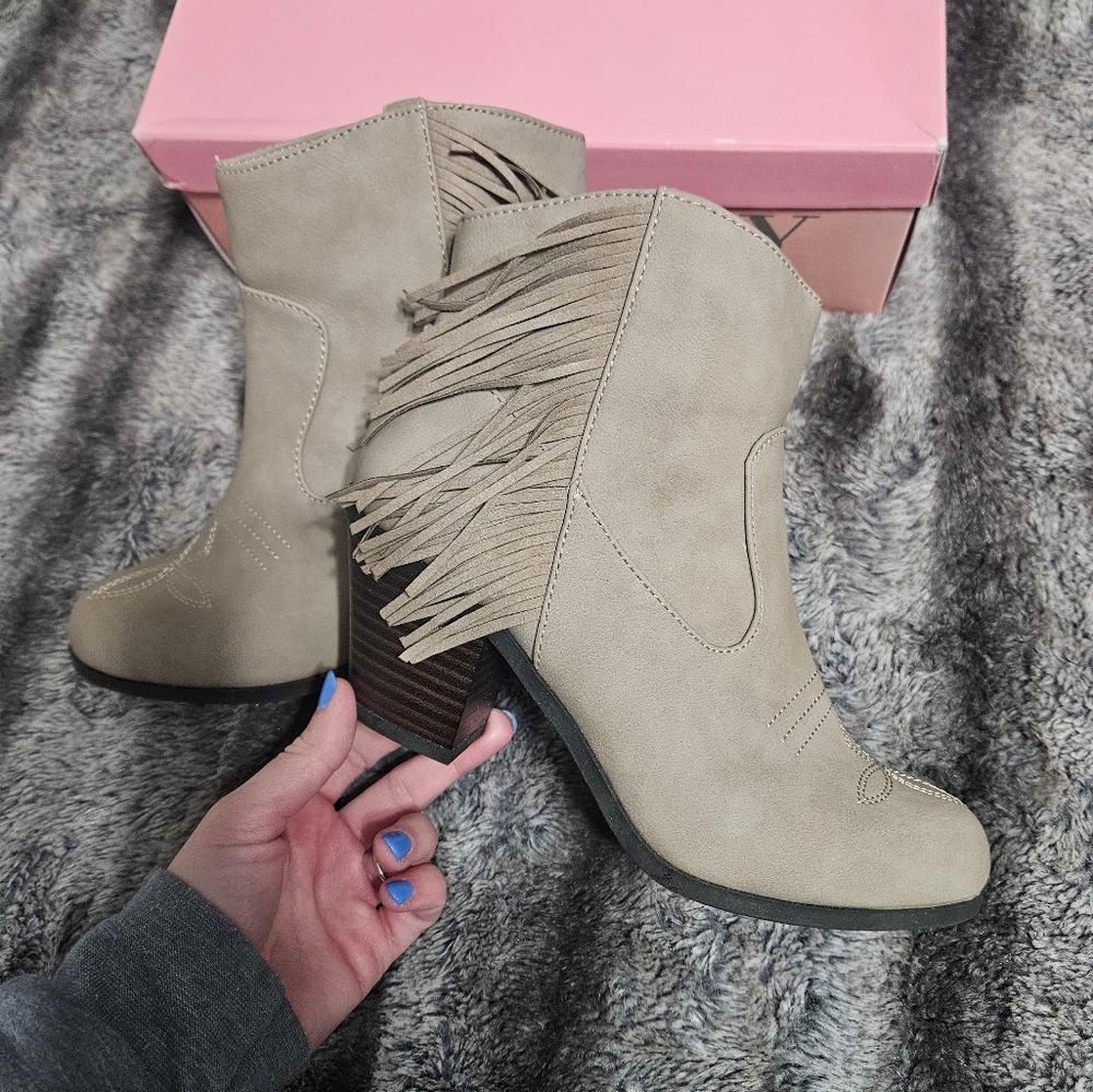 Sam & Libby Puttie Ankle Boots - Size 7